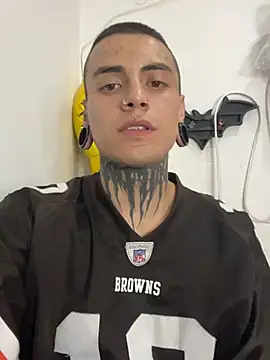 _valentinoooo webkamerás műsora