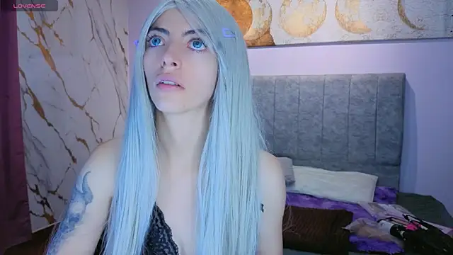 חדר צ'אט בשידור חי של Pinky_doll777