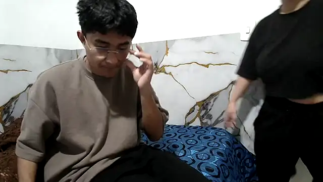 saritaandthom live-chat rom
