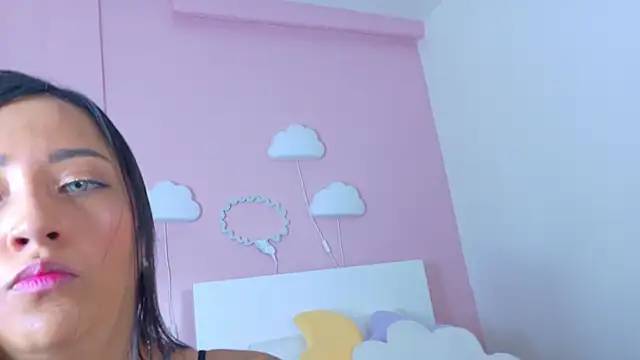 CrystalTaylor__ Live chatroom