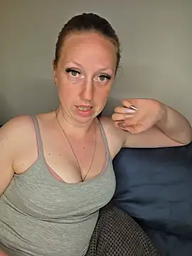 SweetGermanAlina Adlı Modelin Canlı Sohbet Odası