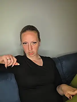 SweetGermanAlina Adlı Modelin Canlı Sohbet Odası