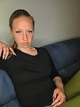 SweetGermanAlina Adlı Modelin Canlı Sohbet Odası