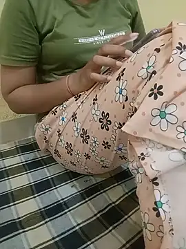 ห้องแชทสดของ Seema_yadav01