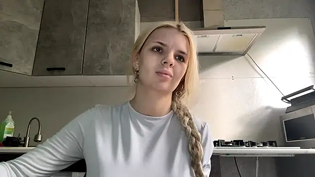 Britney_Calverhends чат на живо