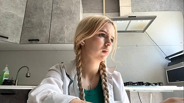 Britney_Calverhends élő chatszobája
