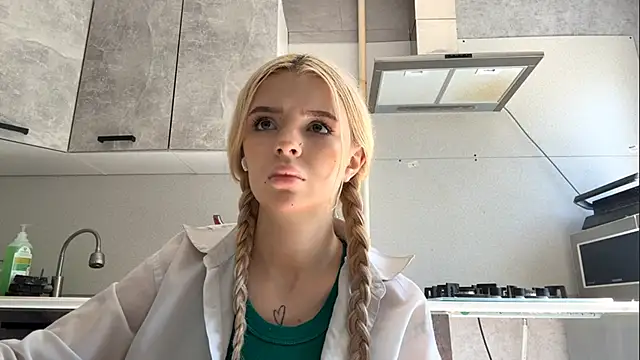 غرفة دردشة Britney_Calverhends المباشرة