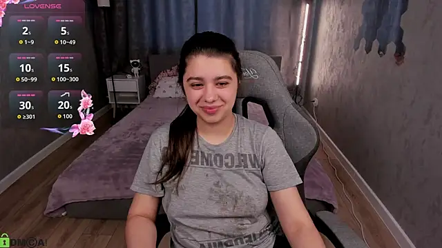 Trisha_Moore – Naživo chatovacia miestnosť