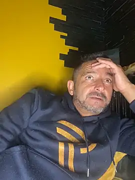 daddy3945 Adlı Modelin Canlı Sohbet Odası