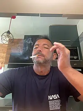 daddy3945 Adlı Modelin Canlı Sohbet Odası