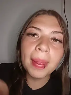 DiamondNath_ Adlı Modelin Canlı Sohbet Odası