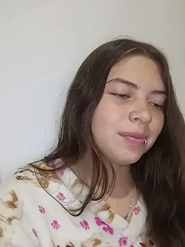 חדר צ'אט בשידור חי של DiamondNath_