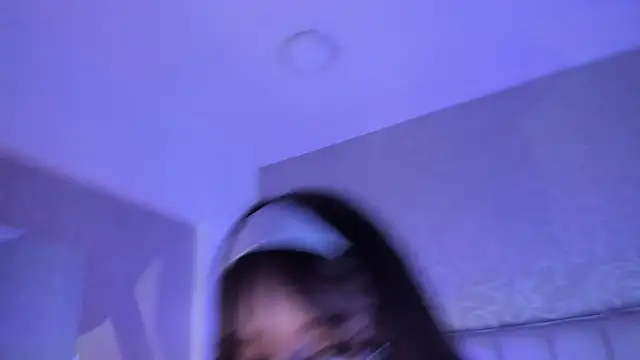 MadeleynRose Ruang Obrolan Langsung