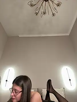 TrishaPons Adlı Modelin Canlı Sohbet Odası