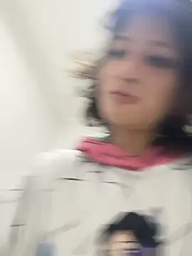 Evelin_Hellsing Adlı Modelin Canlı Sohbet Odası