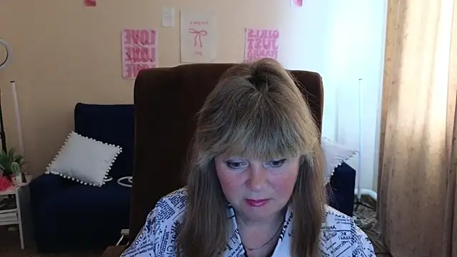 Melania_Cook's Live Chat Room