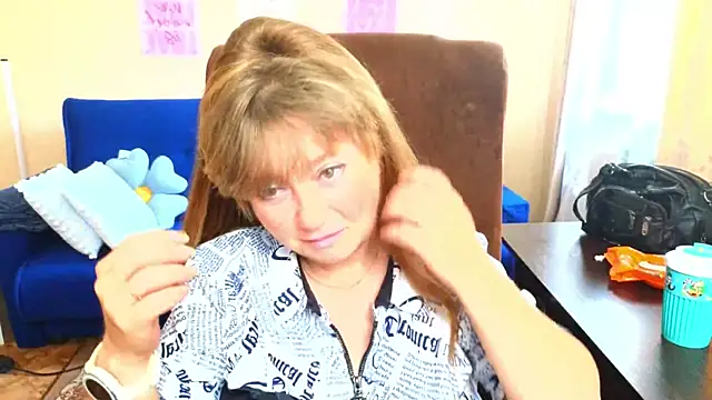 Živá chatovací místnost Melania_Cook
