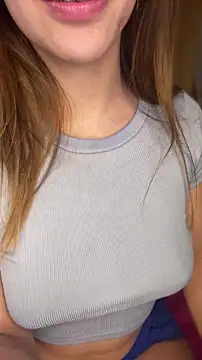 nare_22 Adlı Modelin Canlı Sohbet Odası