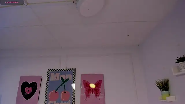 Chat soba uživo modela Sharon_Adamss