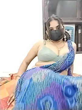 sexyy_nidhii Adlı Modelin Canlı Sohbet Odası