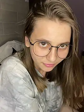 Chat soba uživo modela Blossom_Emily