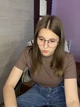 Blossom_Emilyn Live chat-huone