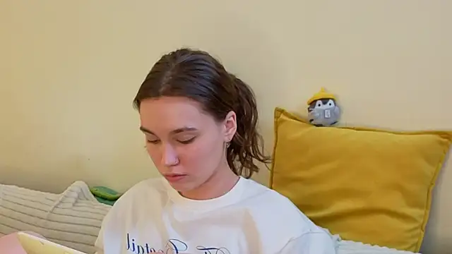 חדר צ'אט בשידור חי של JolieDerringer