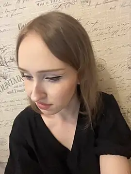 MeowyChans Adlı Modelin Canlı Sohbet Odası