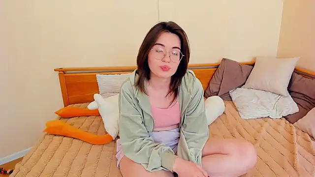 Sala de chat en directo de LatoniaNeedam