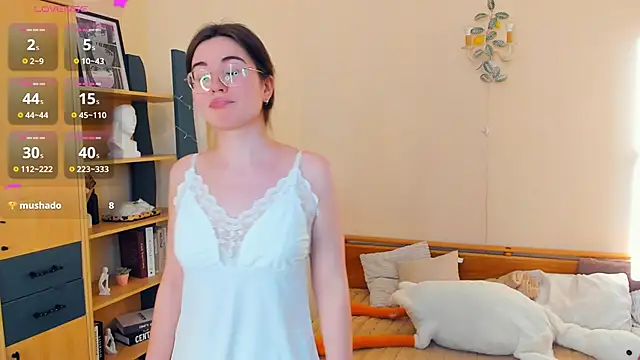 Chat ao vivo de LatoniaNeedam