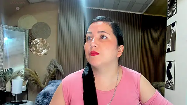 BBWLuxuryMuse's Live Chat Room