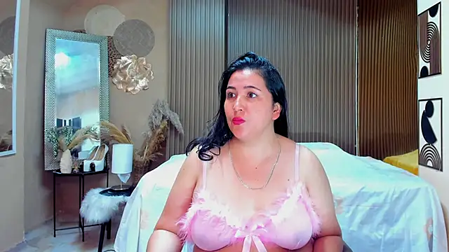 BBWLuxuryMuse 실시간 채팅방
