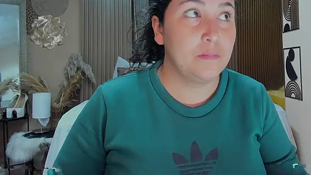 Živá chatovací místnost BBWLuxuryMuse