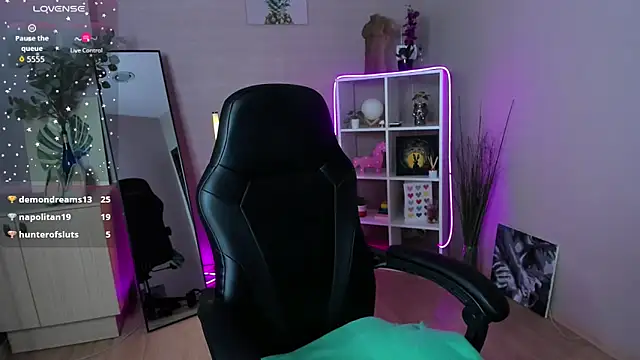 Sala de chat ao vivo de Monica_brilliant