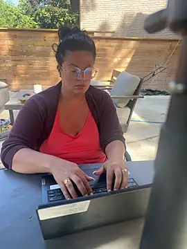 Sala de chat ao vivo de Madamebeton