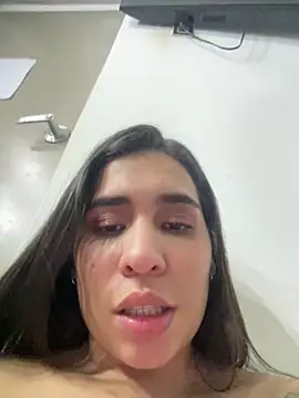 SussyFoxxx 现场聊天室