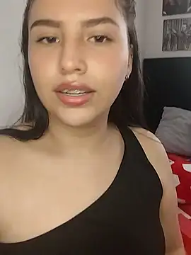 LinaColombianGirl – Naživo XXX chat