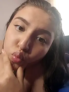 LinaColombianGirl – Naživo XXX chat