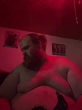 Bigfarmdaddy69 live sex-cam show