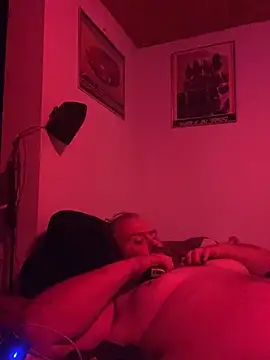 חדר צ'אט בשידור חי של Bigfarmdaddy69