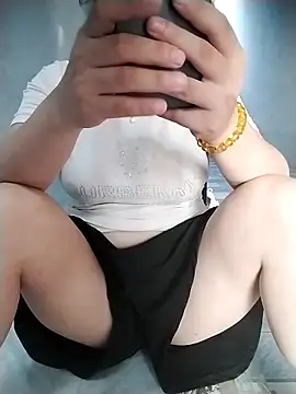 Girl_lovebaby Adlı Modelin Canlı Sohbet Odası