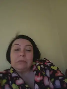 EmmaEmmy40's Live Chat Room