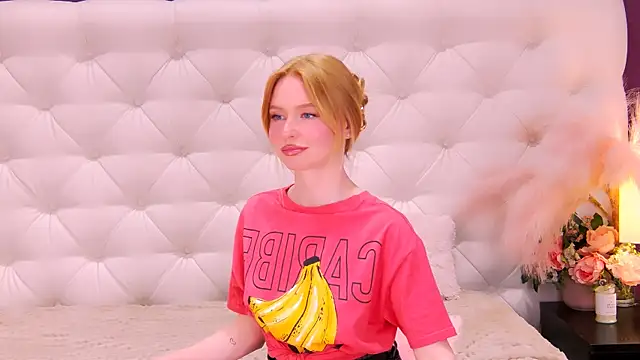 RheaSky Adlı Modelin Canlı Sohbet Odası