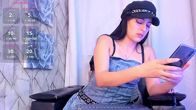 חדר צ'אט בשידור חי של Jaadewest