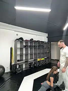 leonmessi3's Live Chat Room
