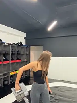 leonmessi3 Adlı Modelin Canlı Sohbet Odası