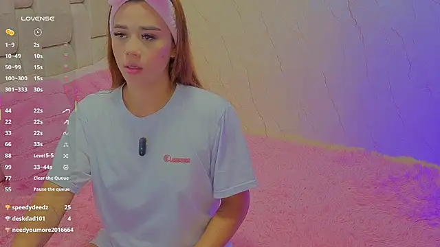 Naomilaurent 现场聊天室