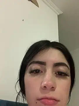 lunacruz_ Adlı Modelin Canlı Sohbet Odası