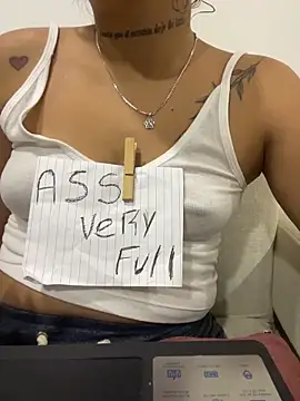 Dirty_0limitsのライブチャットルーム