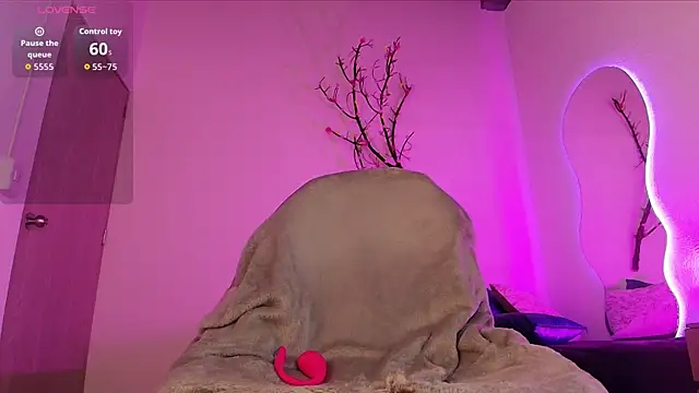 Živá chatovací místnost Teasedolll